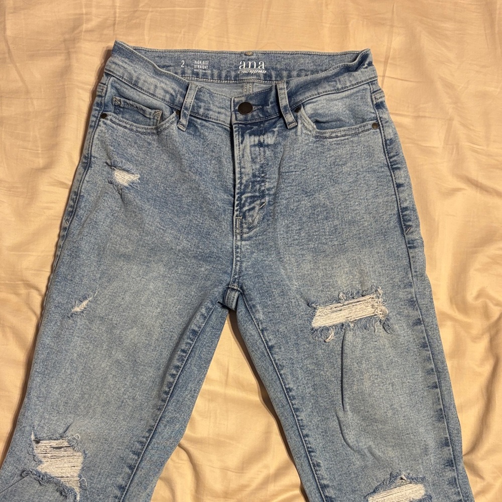a.n.a Women's Light Blue Distressed Skinny Jeans